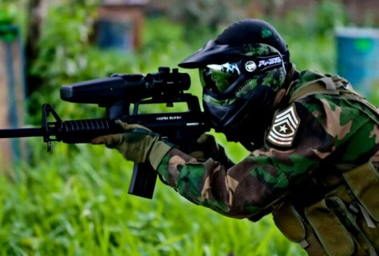 Uczestnik podczas gry w ASG