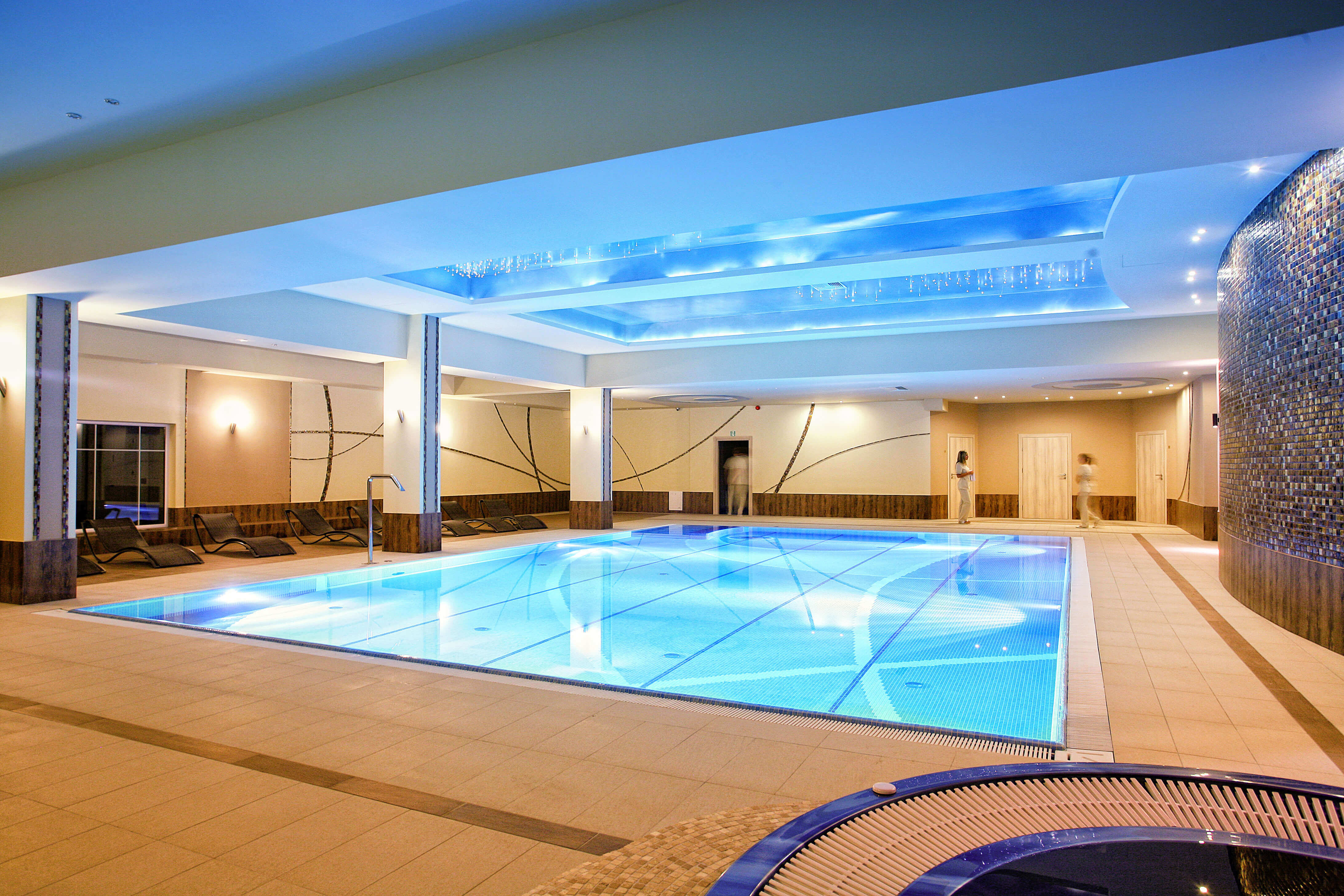 basen w dosłońce spa