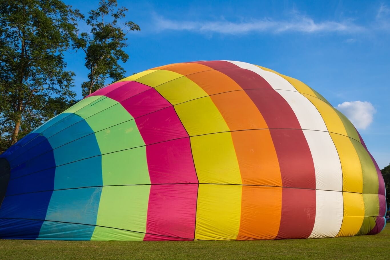 kolorowy balon na gorące powietrze