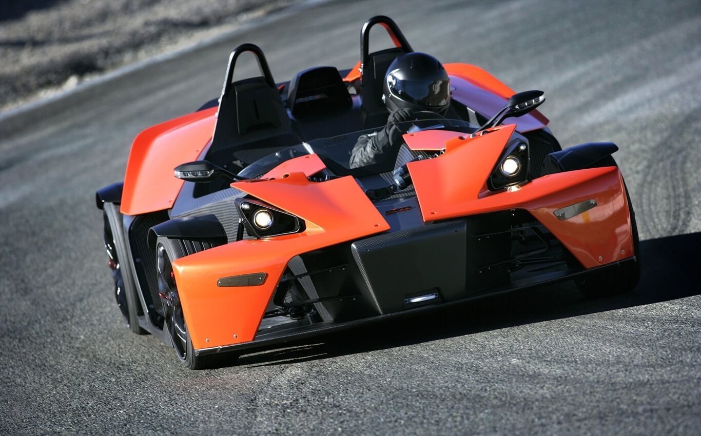 jazda pomarańczowym ktm x-bow