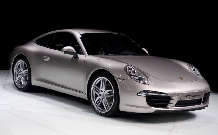 srebrne porsche 911