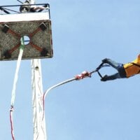 skok na bungee widok z dołu