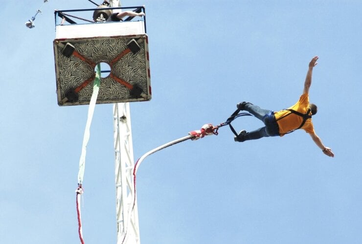 skok na bungee widok z dołu