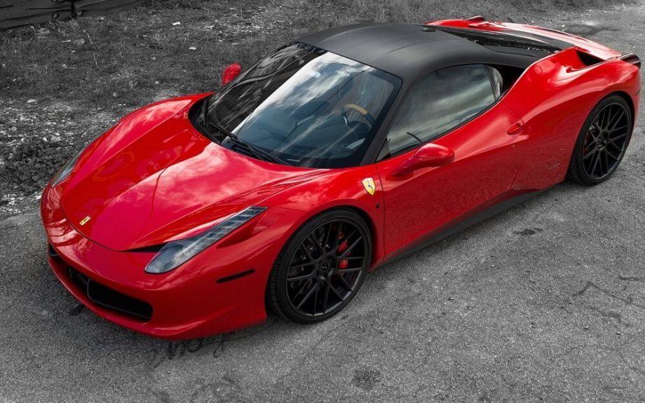 czerwone ferrari 458 italia