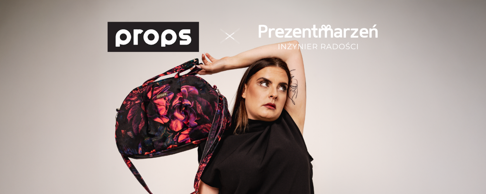 Kobieta z torebką PROPS