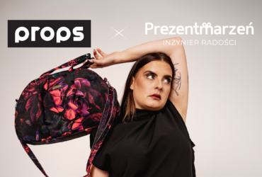 Kobieta z torebką PROPS
