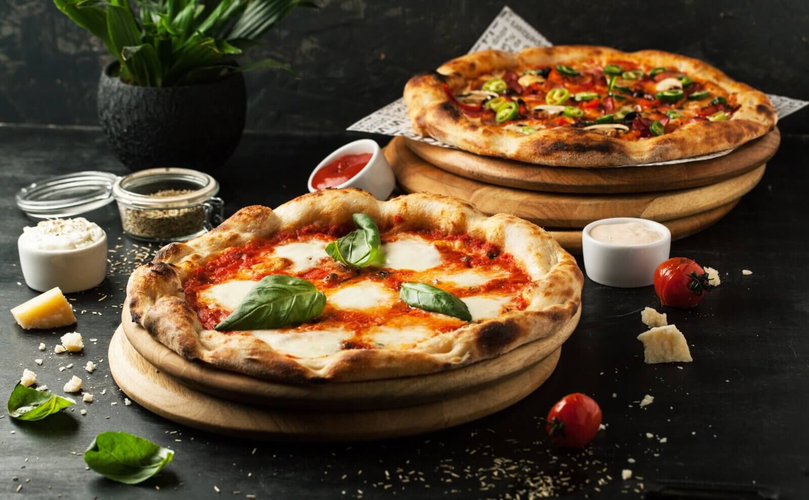 Pizza w dwóch rodzajach